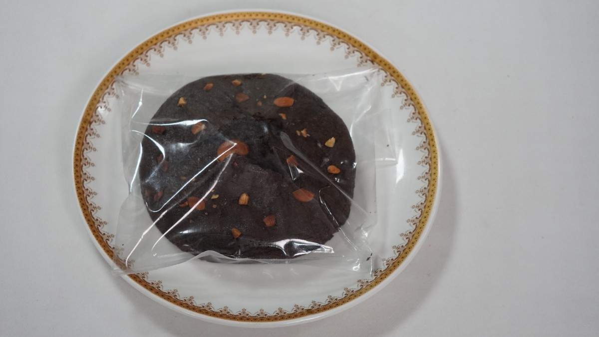 Sponge Cakes (Contains Egg) Chocolate